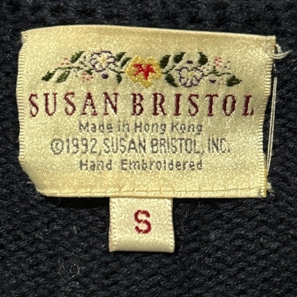 Vintage Floral hand Embroidered Knit Sweater Navy‎ V-Neck Cottagecore 3-D - Picture 9 of 11